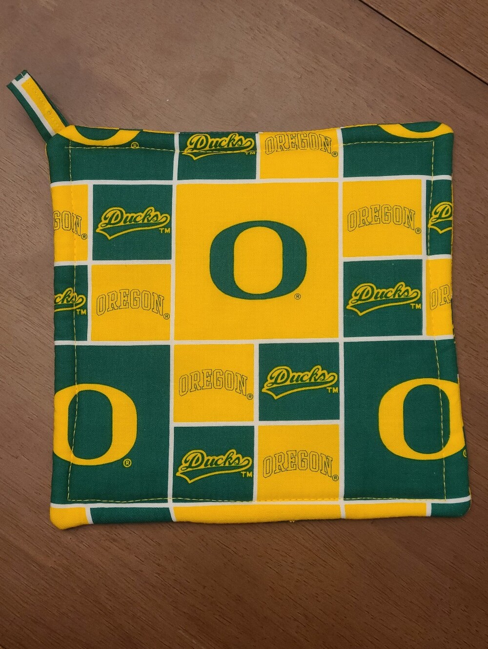 Oregon Ducks NCAA Quilted Pot Holder Hot Pad Green Yellow Block Pattern NWOT